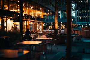 Voyager autrement : pourquoi changer ses habitudes de voyage ?